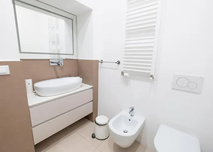 Stunning 1br, 2bath In The Heart Of 6c Apartment *