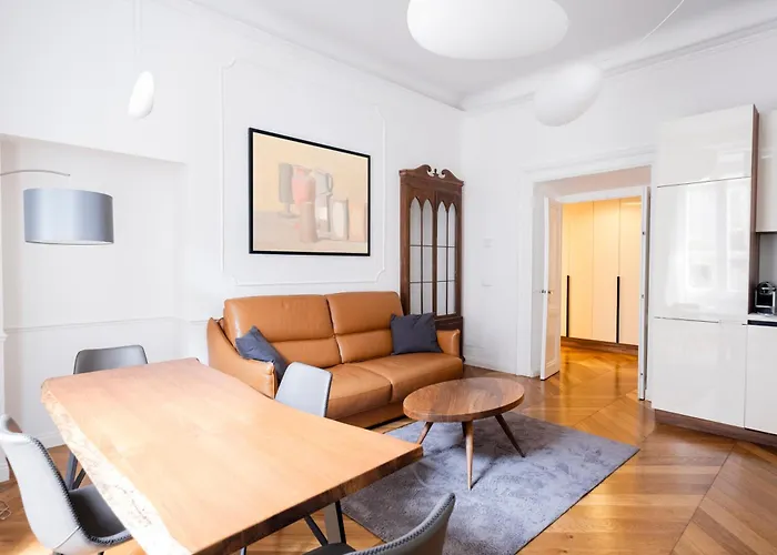 Stunning 1br, 2bath In The Heart Of 6c *