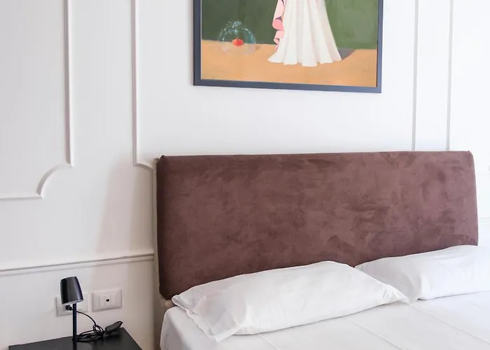 Stunning 1br, 2bath In The Heart Of 6c Rom