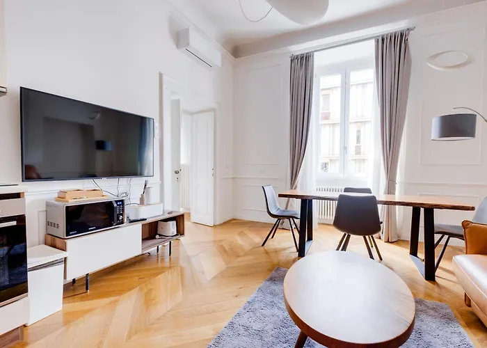 Apartment Stunning 1br, 2bath In The Heart Of 6c *