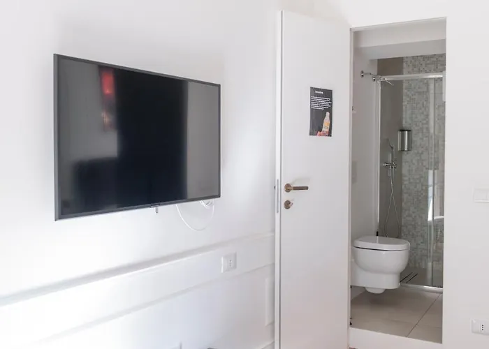 Stunning 1br, 2bath In The Heart Of 6c