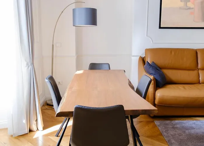 Stunning 1br, 2bath In The Heart Of 6c Apartment